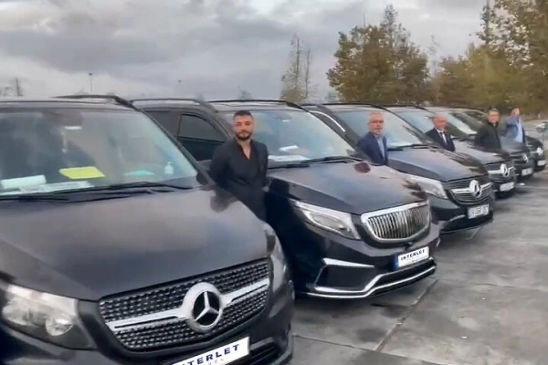 cars.jpg